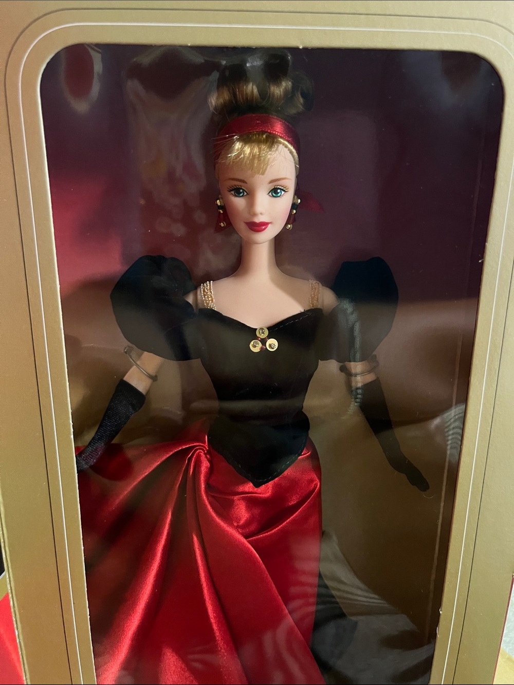 Barbie Winter Splendor - Picture 2 of 5